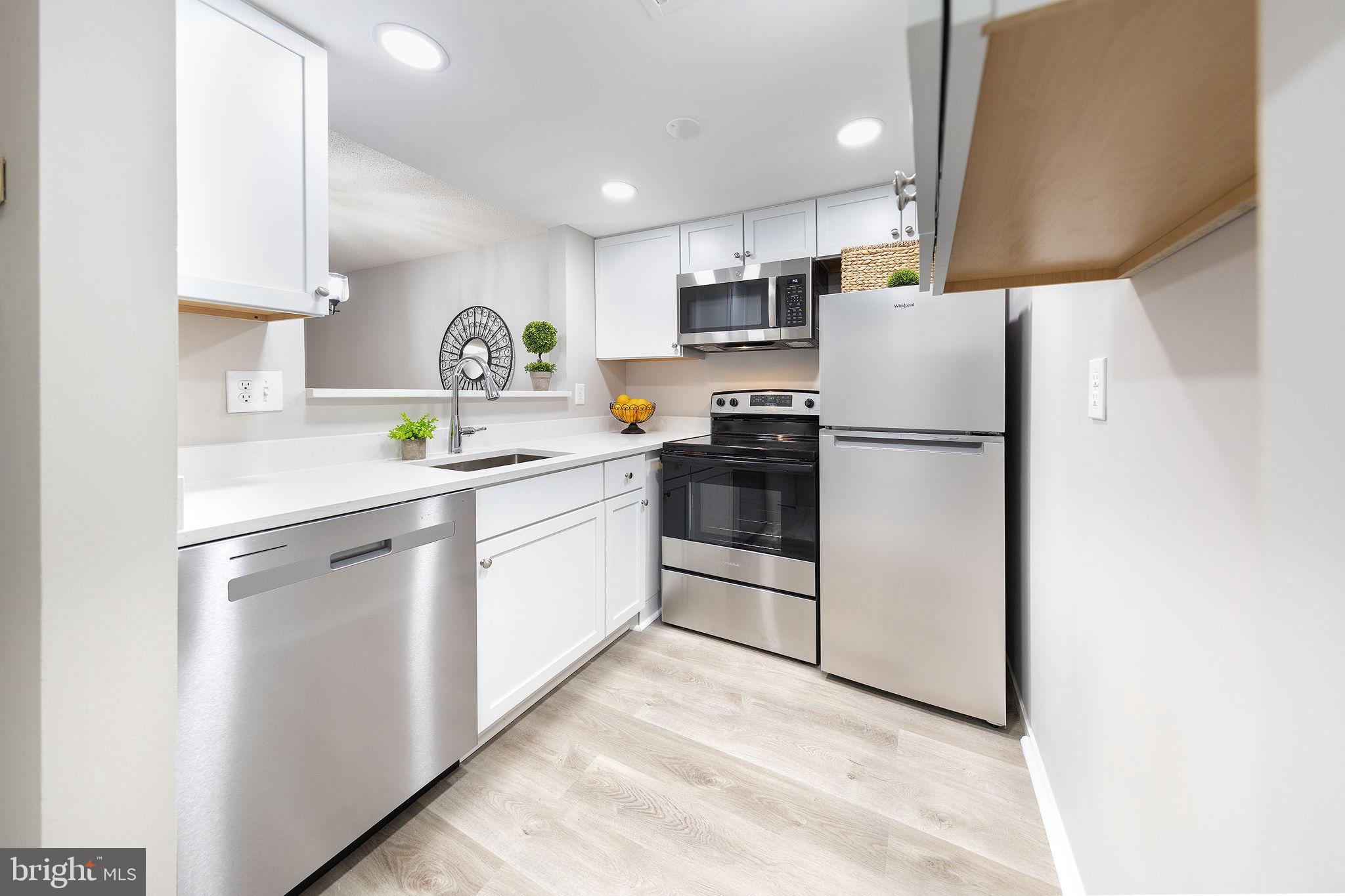 THOREAU PLACE CONDOS - Residential