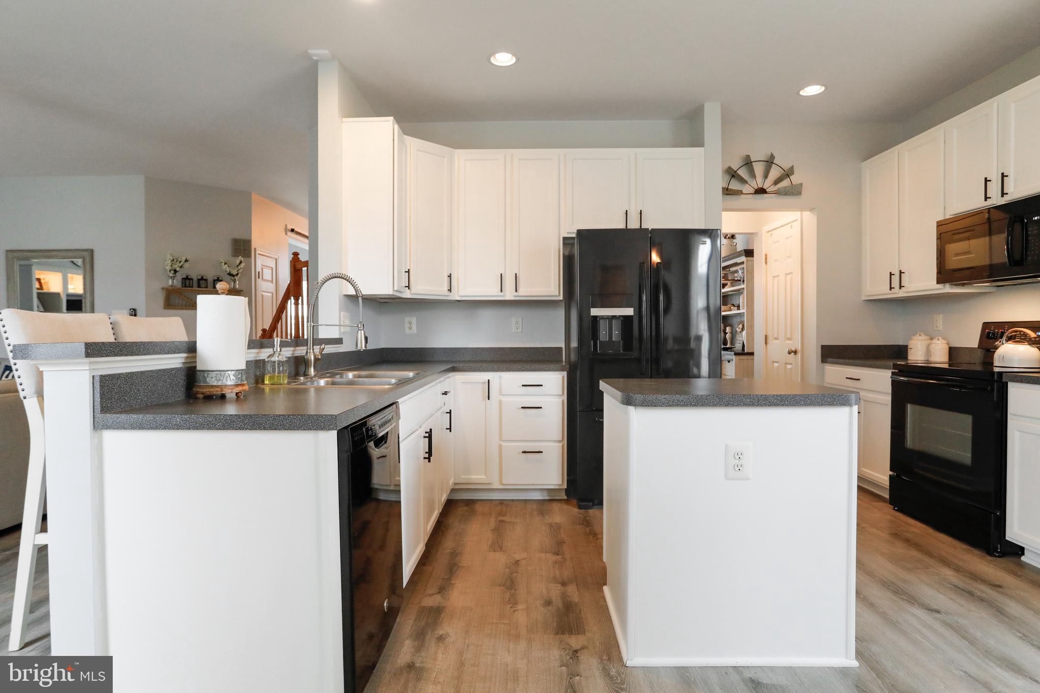 LAKELAND PLACE - Residential