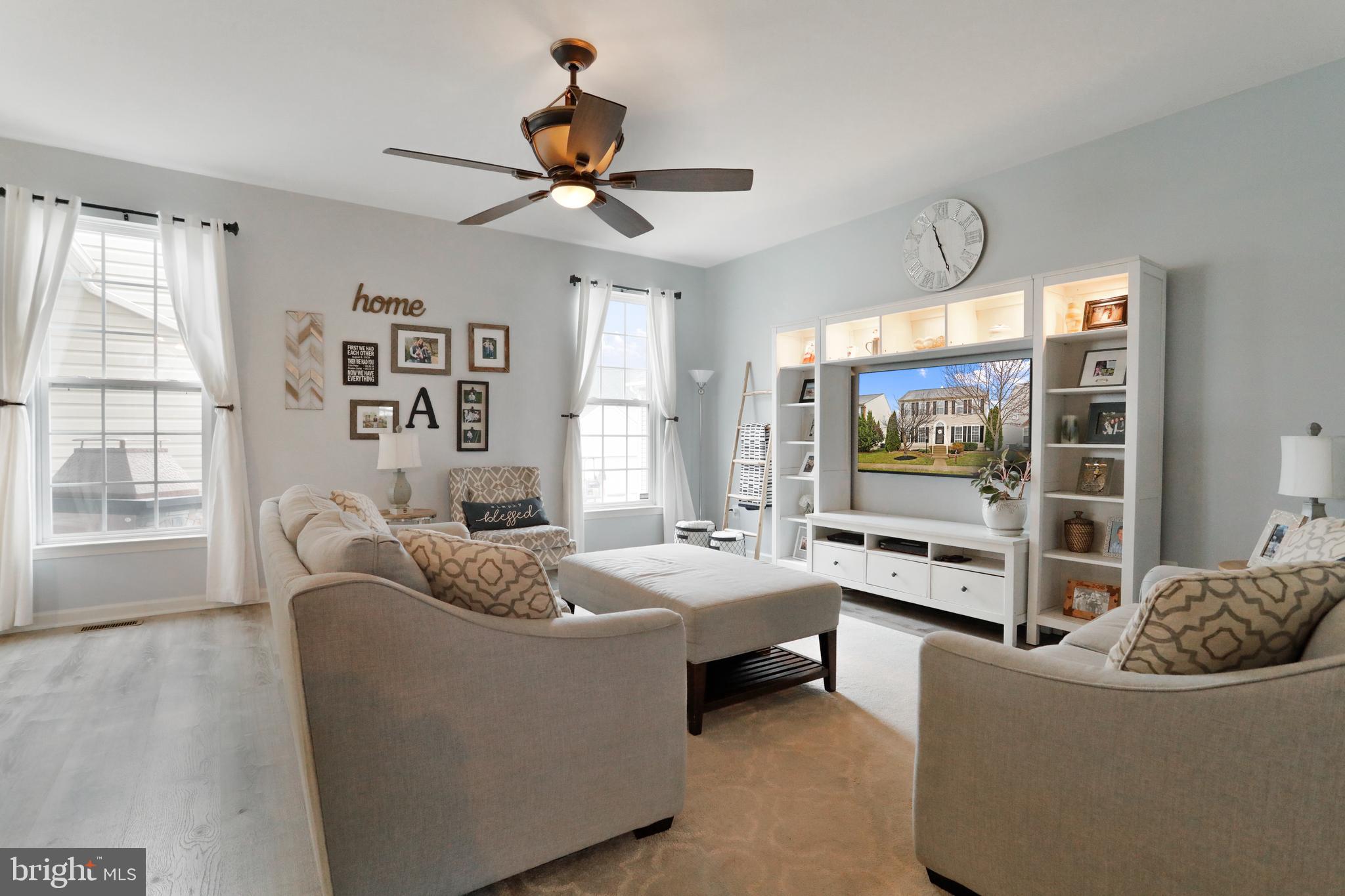 LAKELAND PLACE - Residential