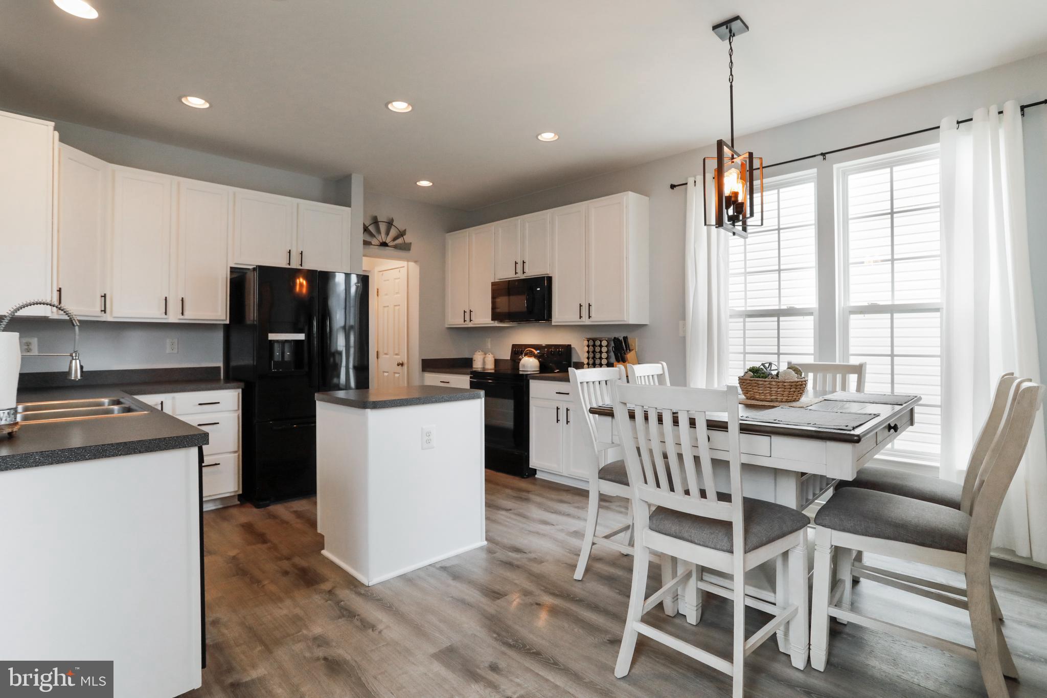 LAKELAND PLACE - Residential