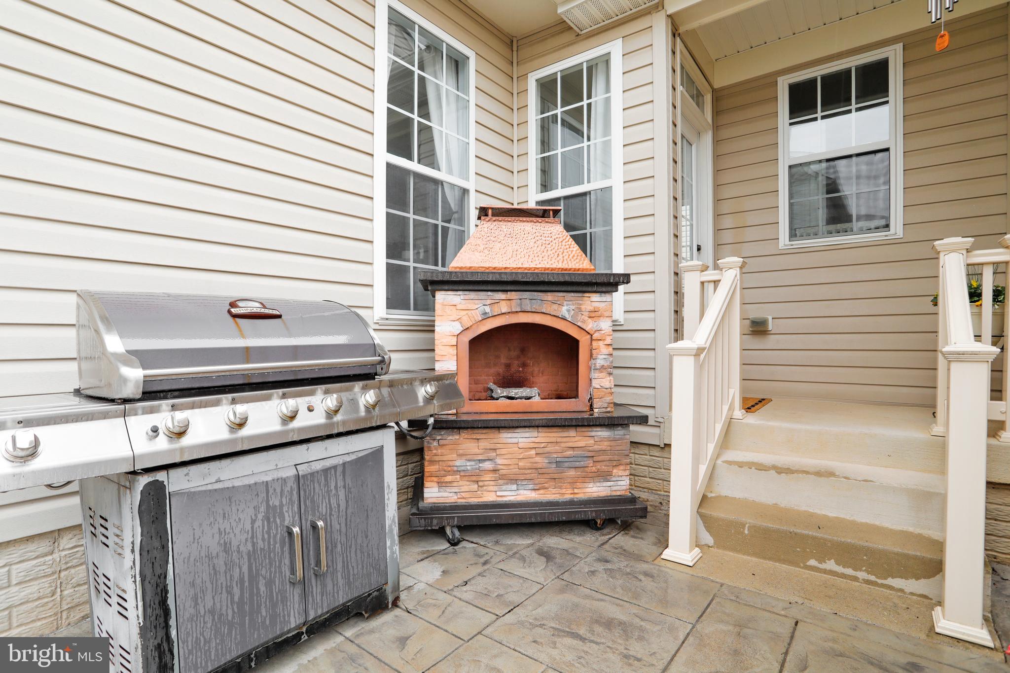 LAKELAND PLACE - Residential