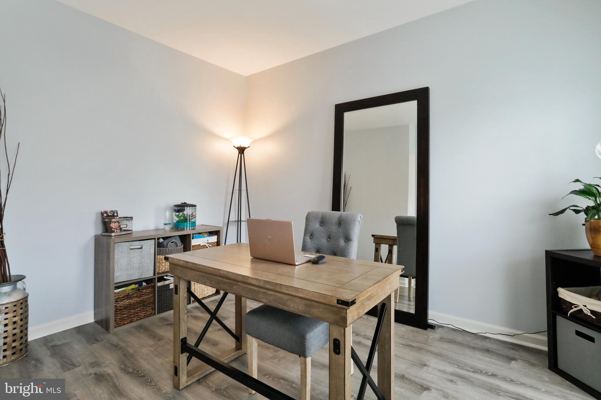 LAKELAND PLACE - Residential