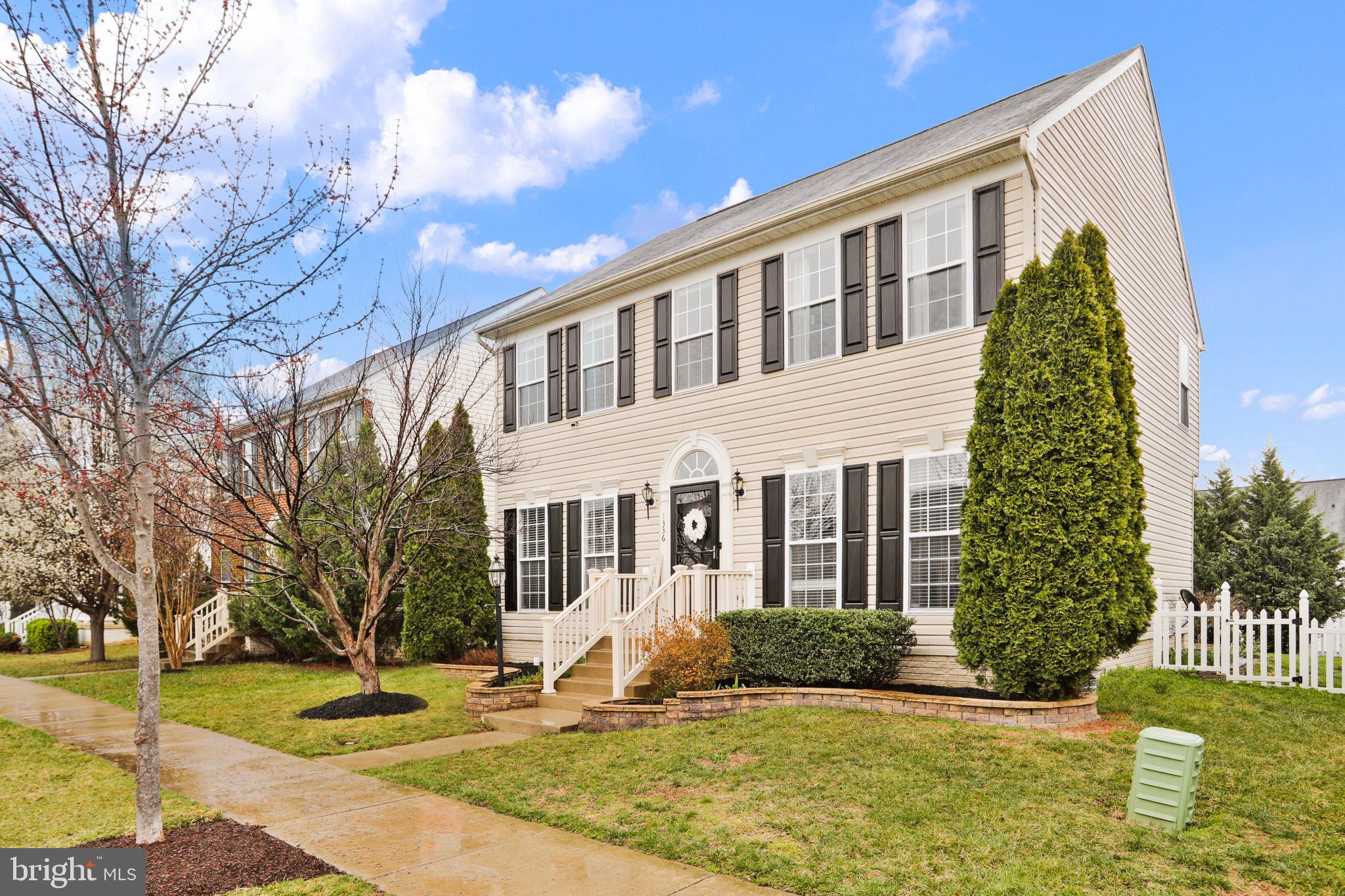 LAKELAND PLACE - Residential