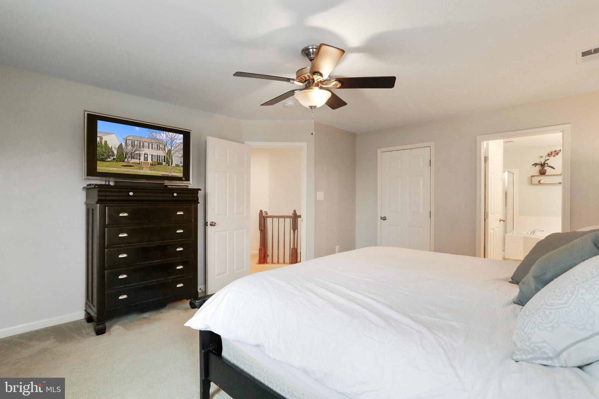 LAKELAND PLACE - Residential