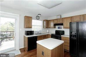 CENTRE RIDGE - Residential Lease