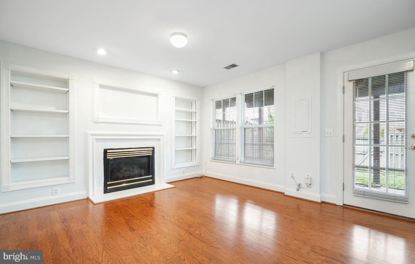 POTOMAC TERRACE - Residential