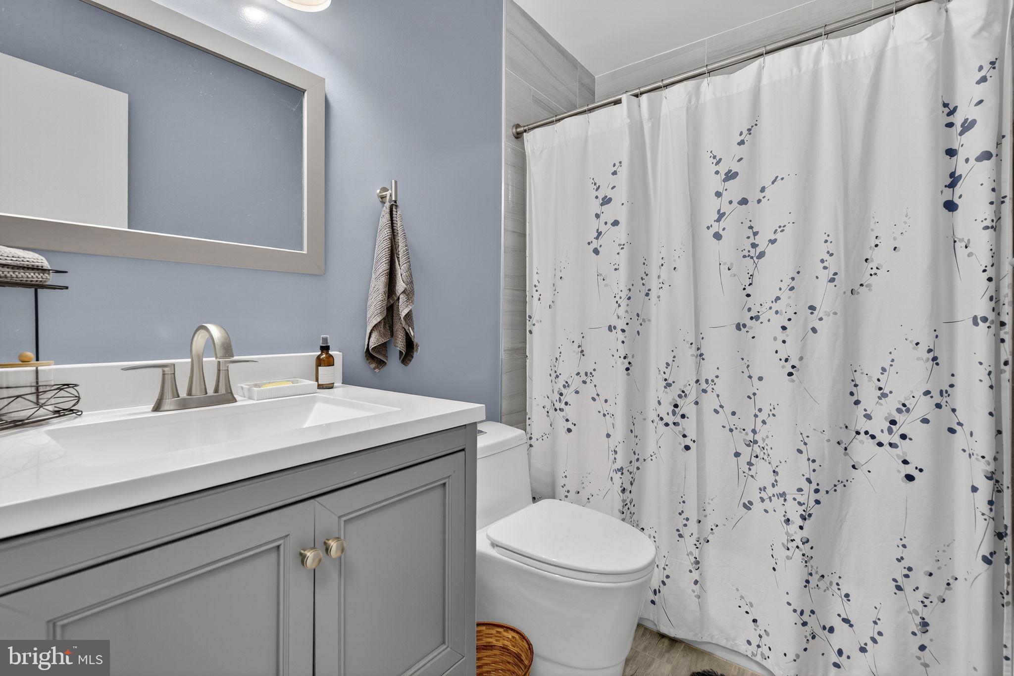 DALE CITY - Residential Lease