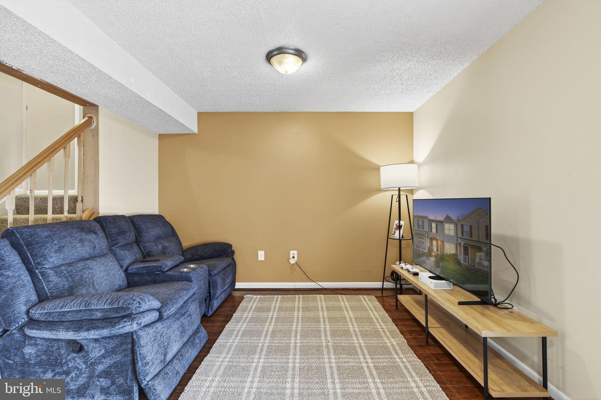 DALE CITY - Residential Lease