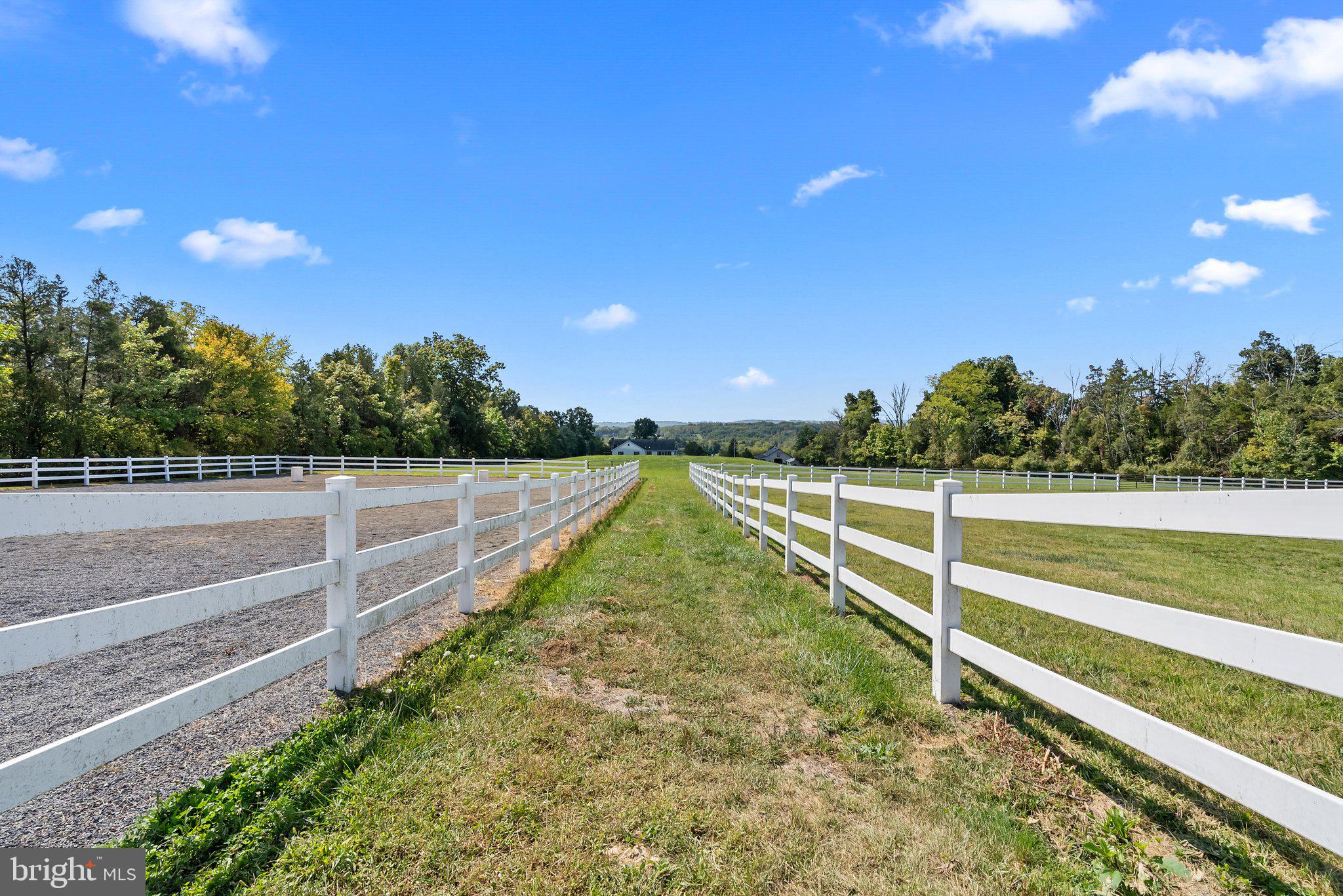 PENNSBURG - Residential