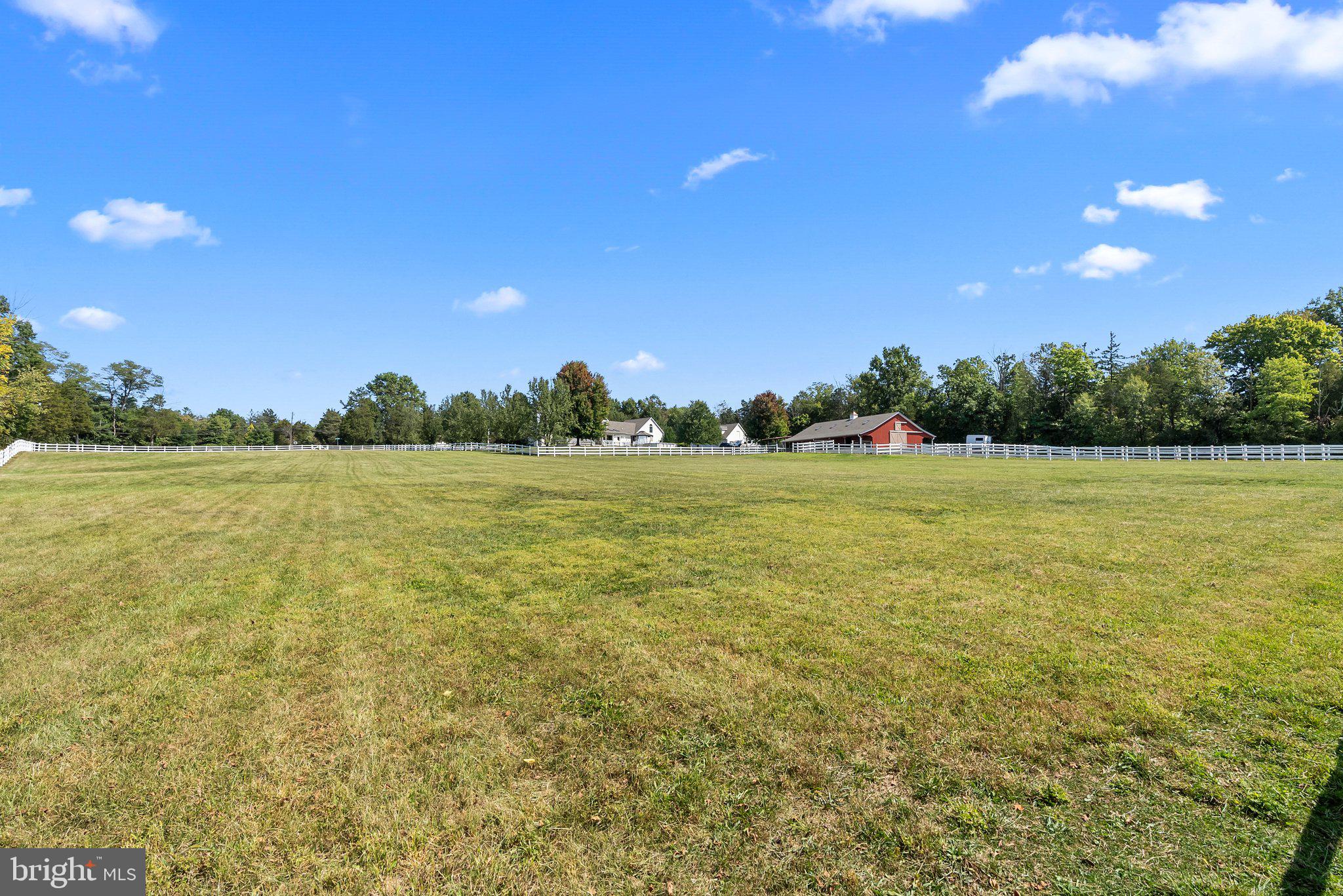 PENNSBURG - Residential