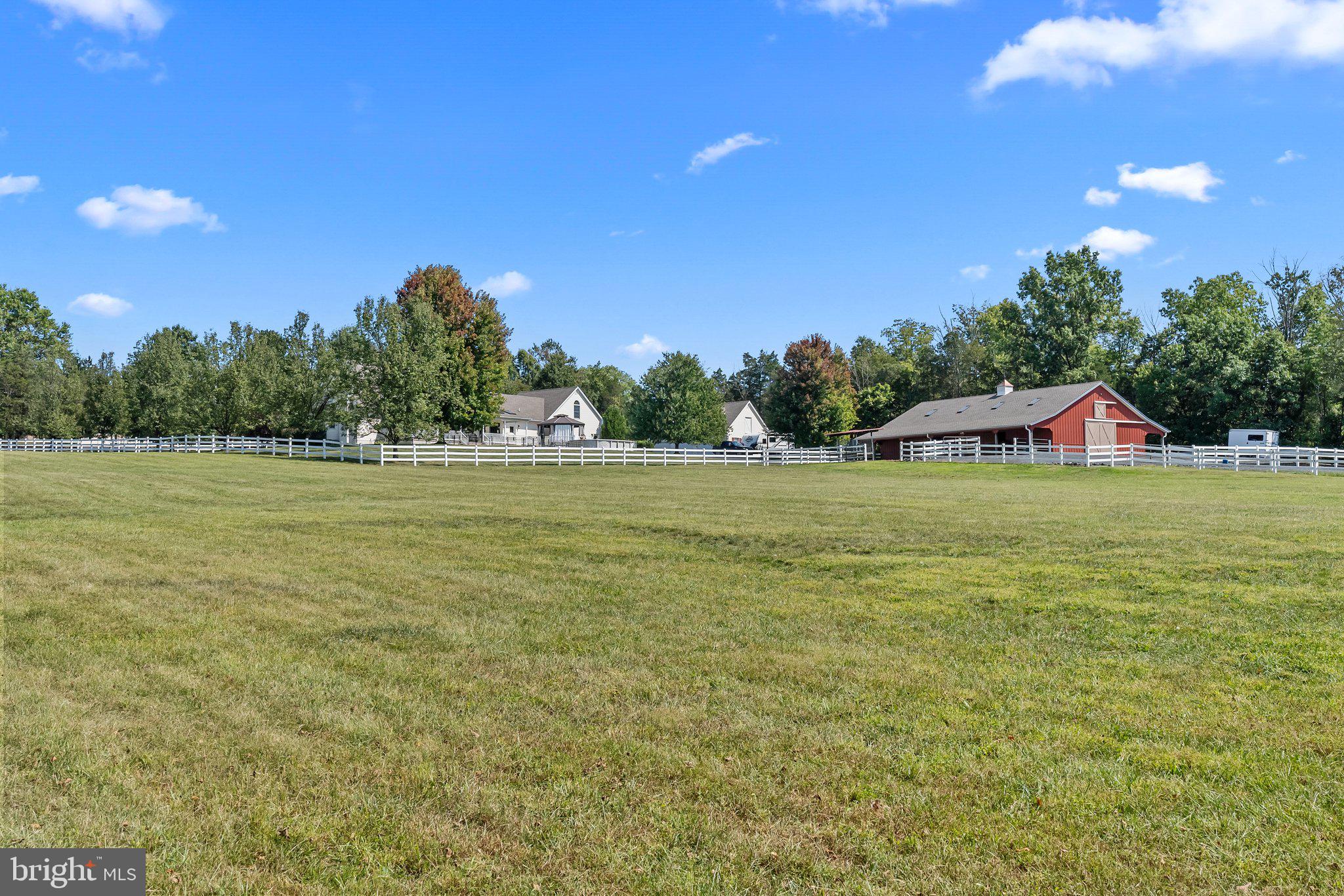 PENNSBURG - Residential