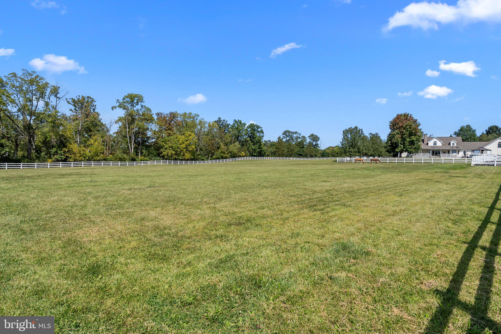 PENNSBURG - Residential