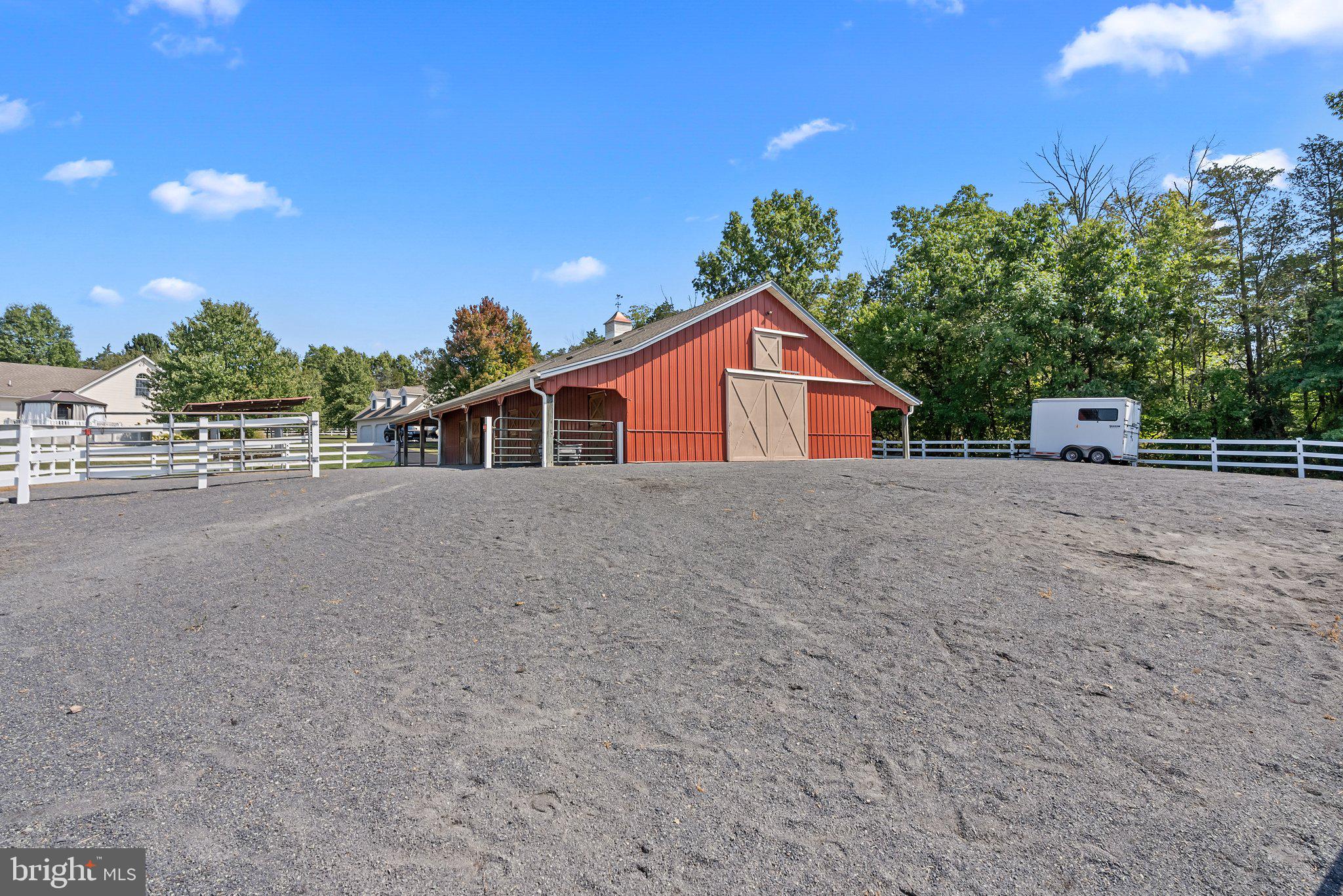 PENNSBURG - Residential