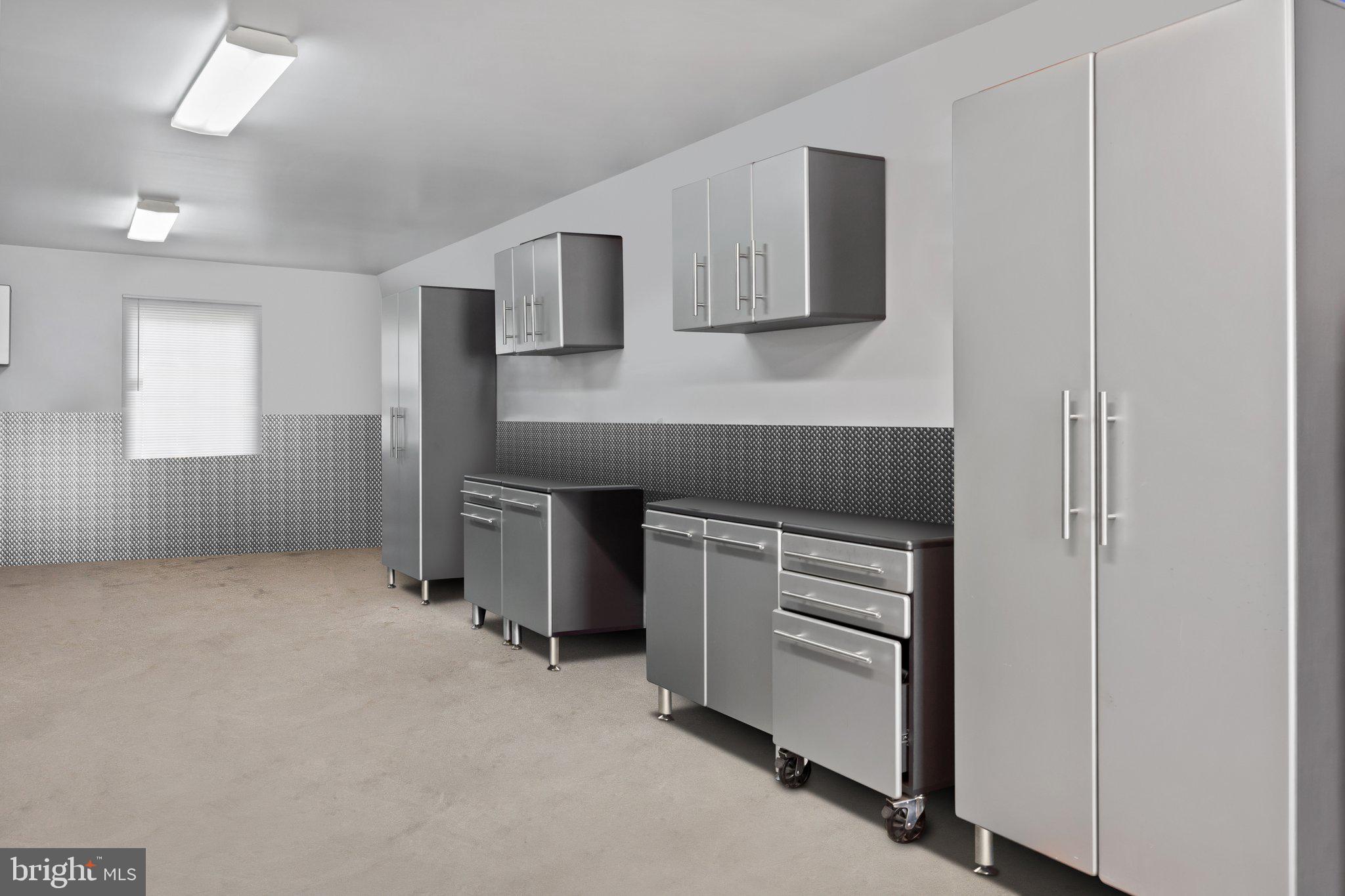 PENNSBURG - Residential