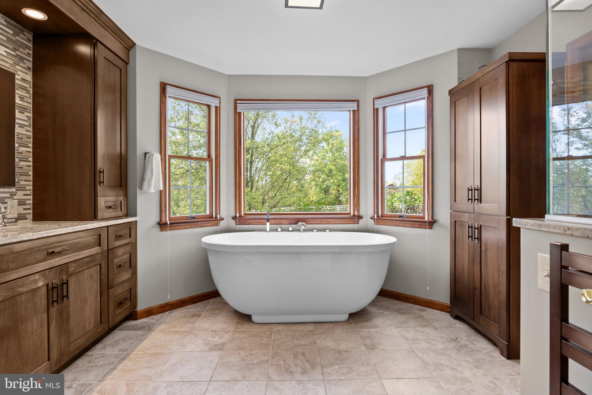 PENNSBURG - Residential