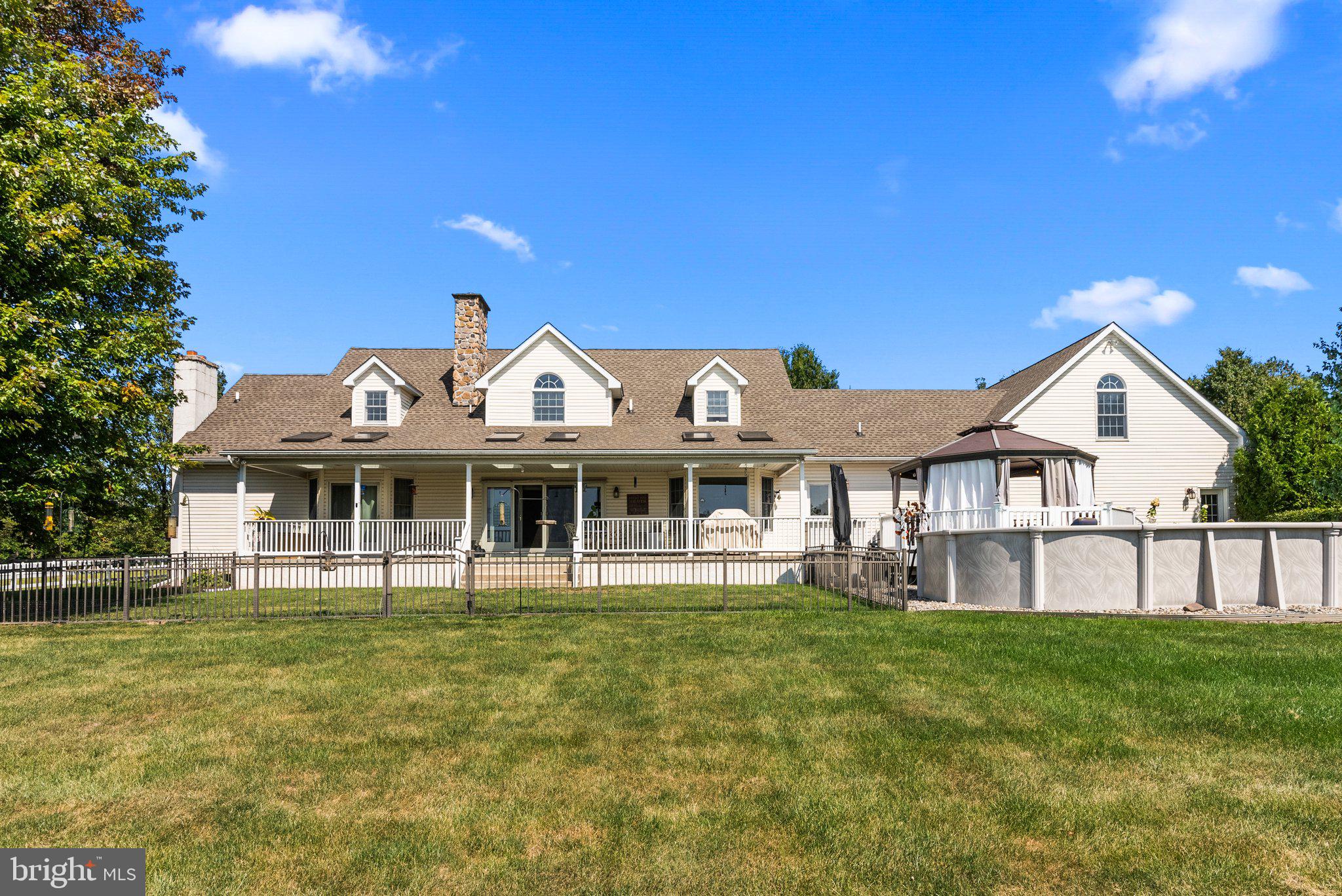 PENNSBURG - Residential