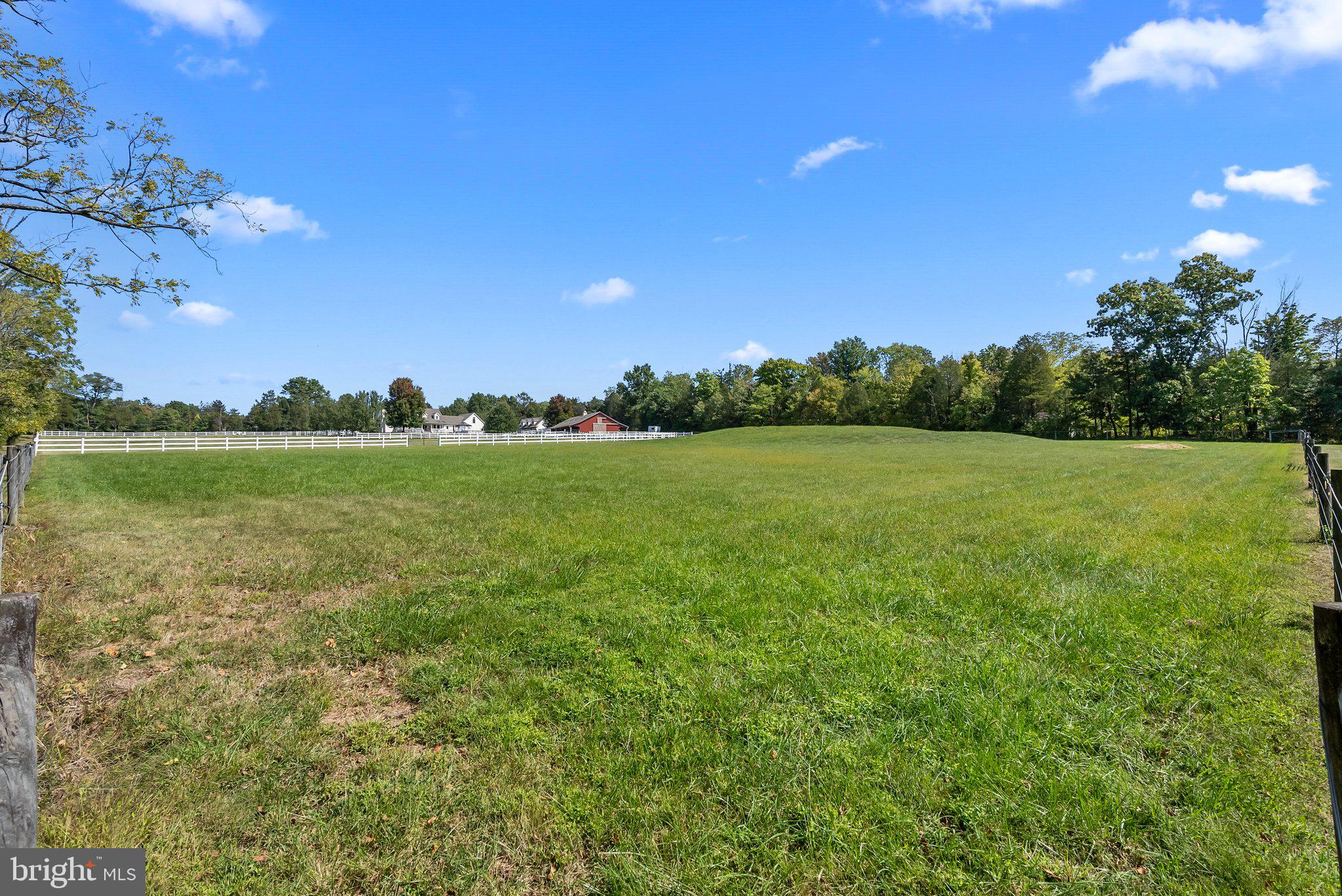 PENNSBURG - Residential