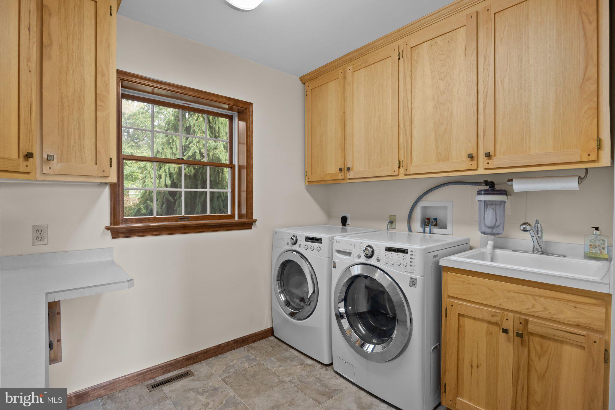 PENNSBURG - Residential