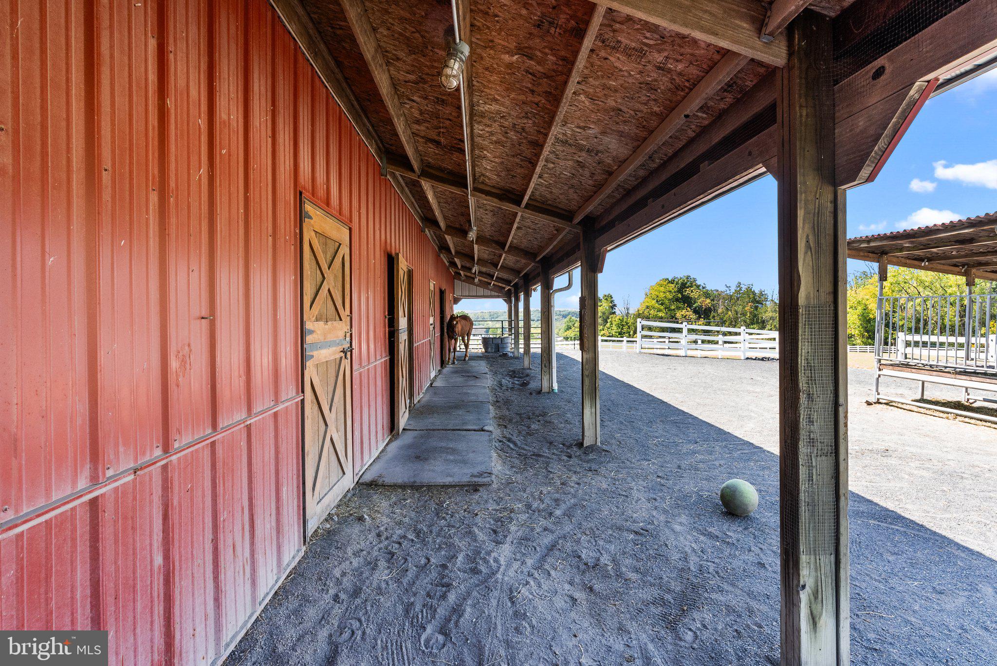 PENNSBURG - Residential