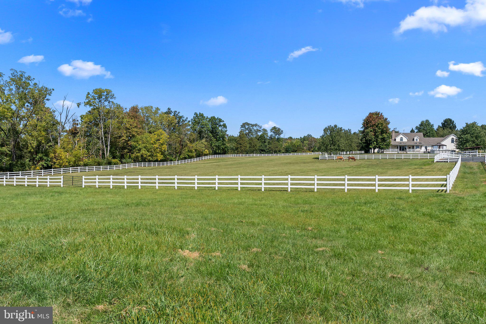 PENNSBURG - Residential