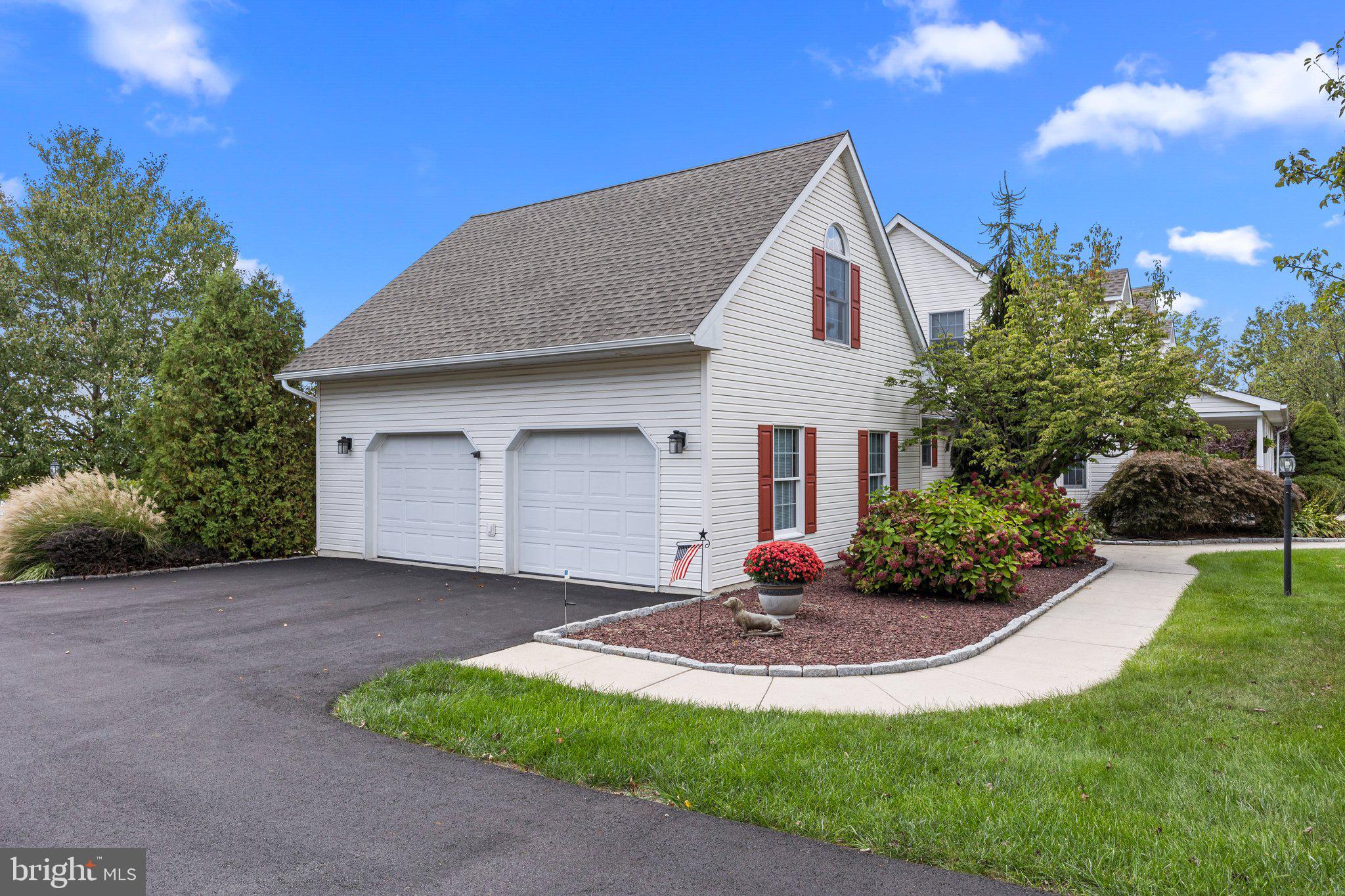 PENNSBURG - Residential