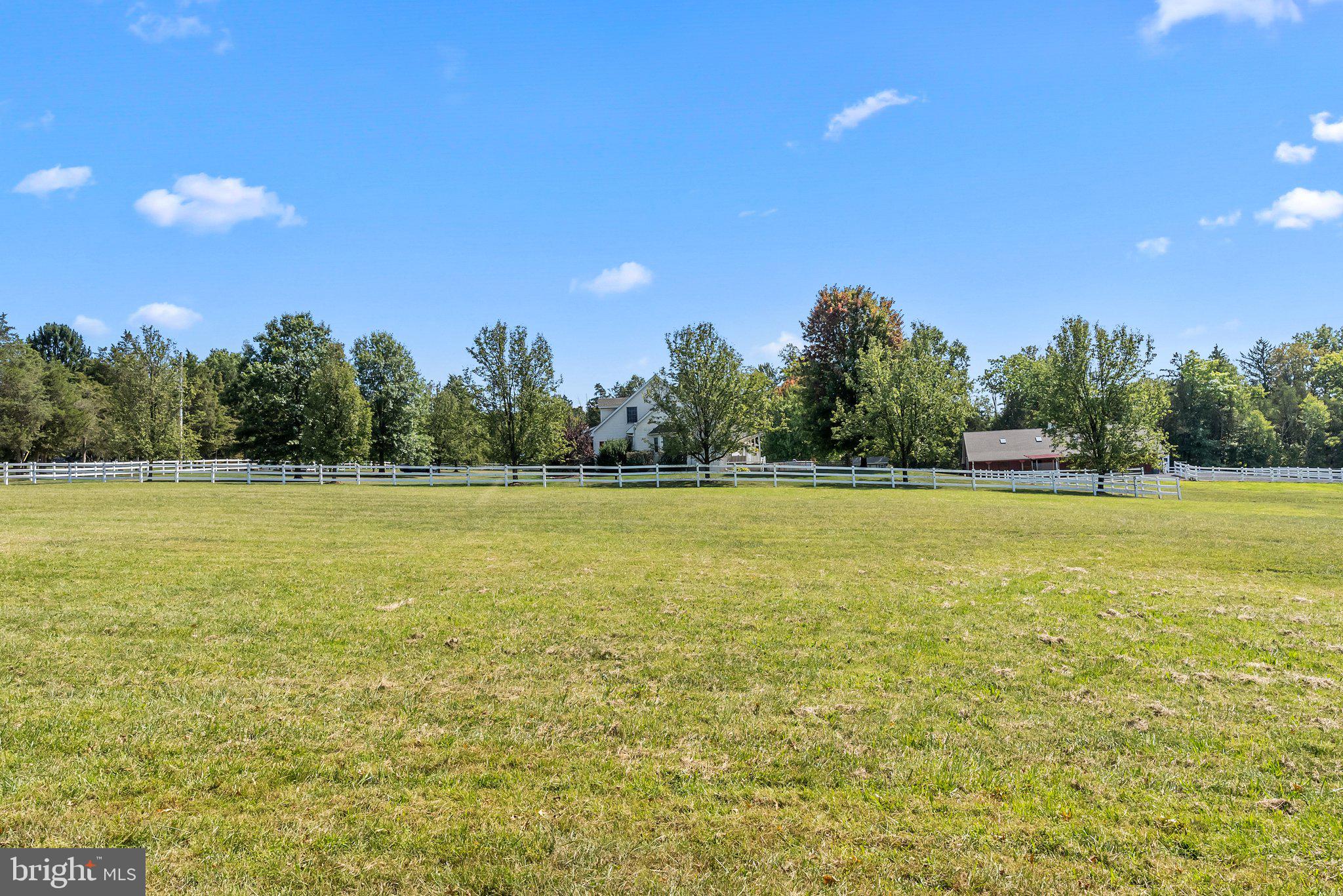 PENNSBURG - Residential