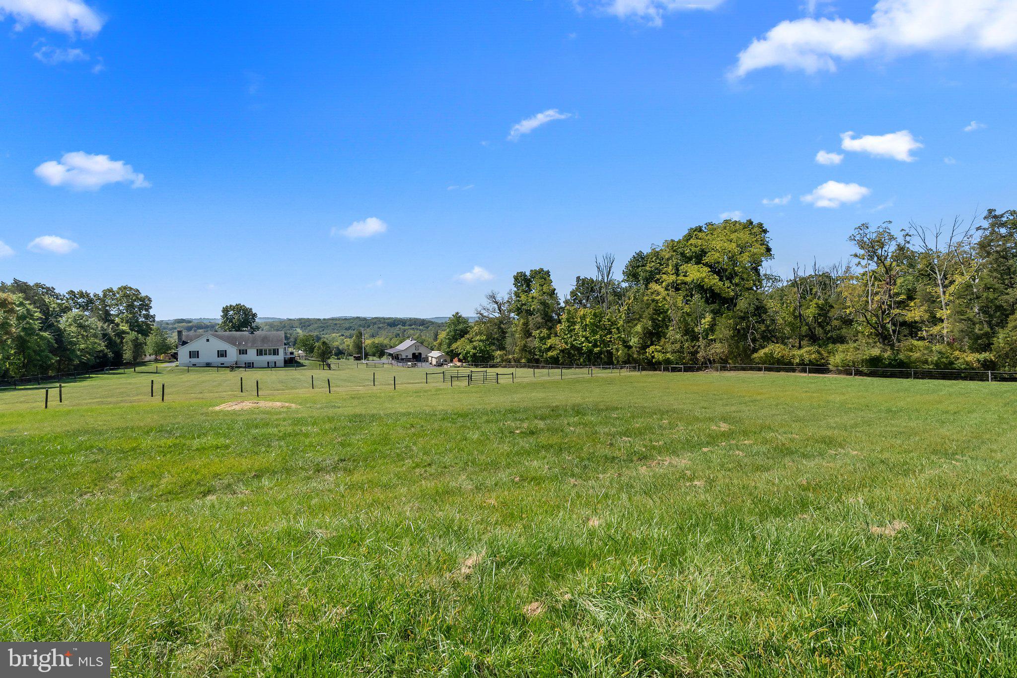 PENNSBURG - Residential