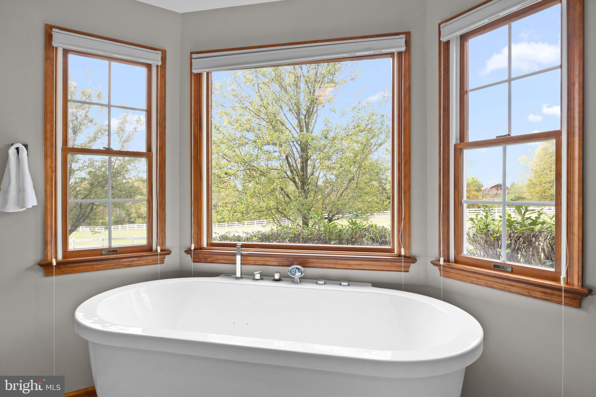 PENNSBURG - Residential