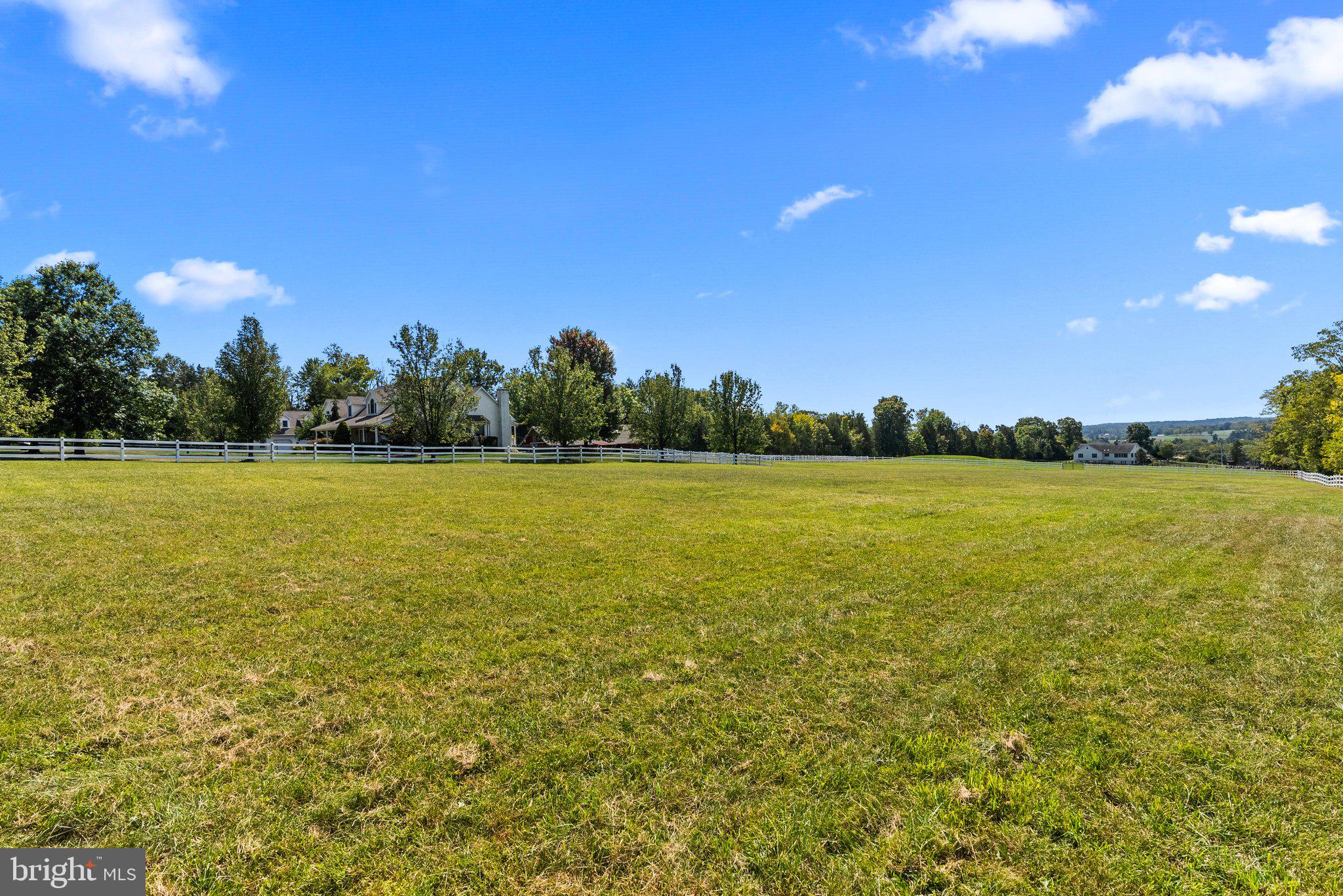 PENNSBURG - Residential