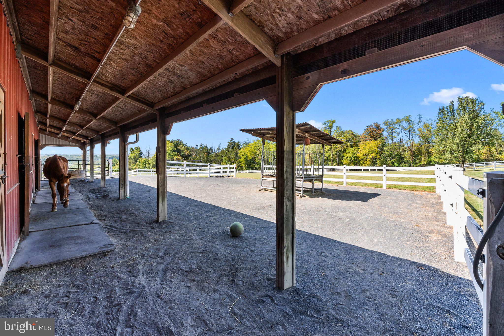 PENNSBURG - Residential