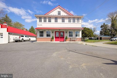 Photo of 6770 Old Solomons Island Road, FRIENDSHIP, MD 20758 (MLS # MDAA2140790)