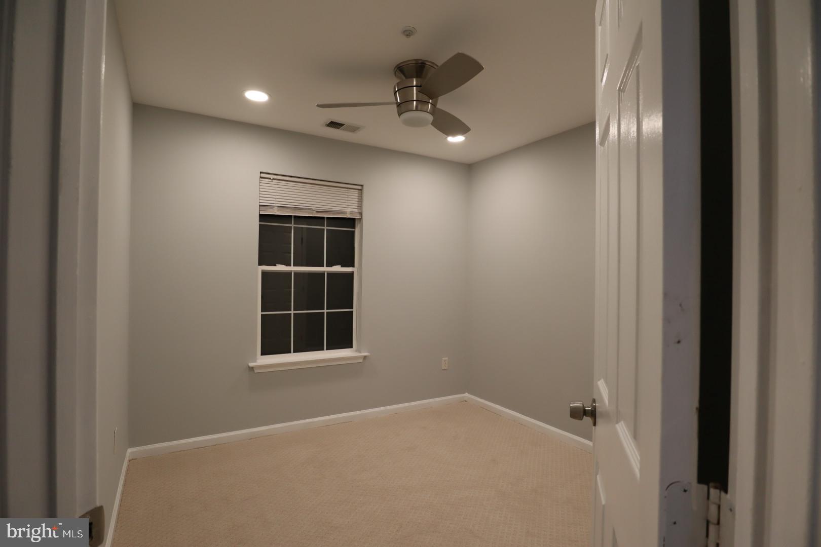 HILL OAKS - Residential Lease