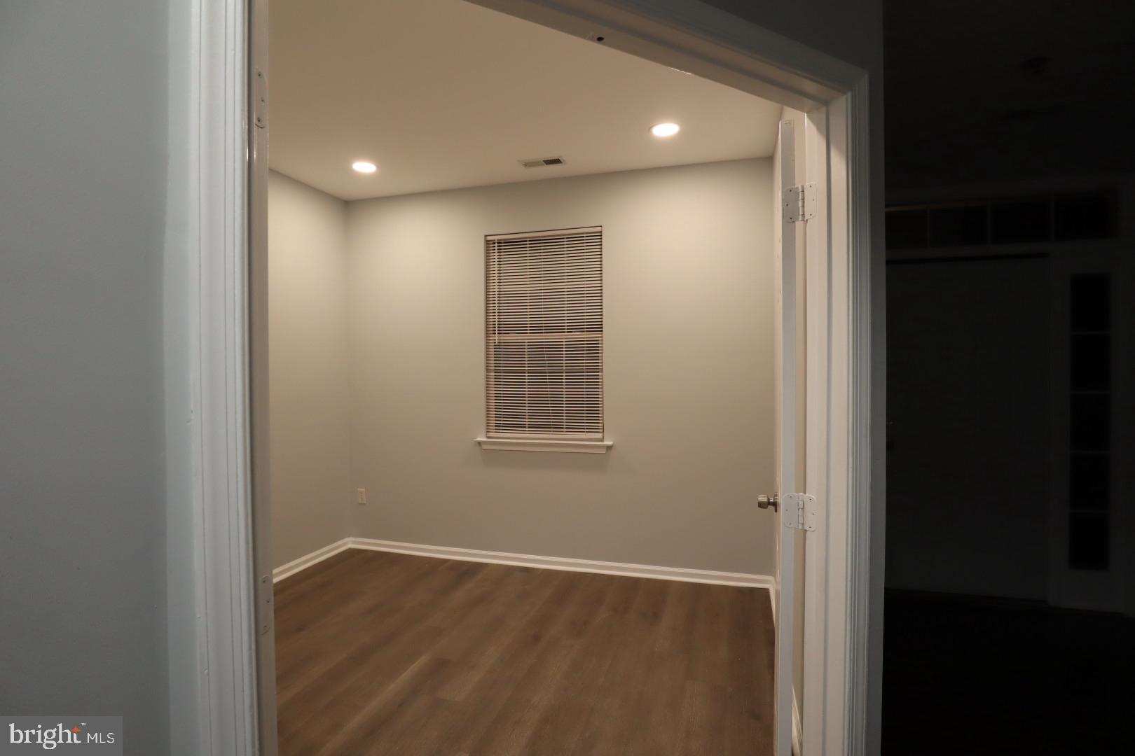 HILL OAKS - Residential Lease