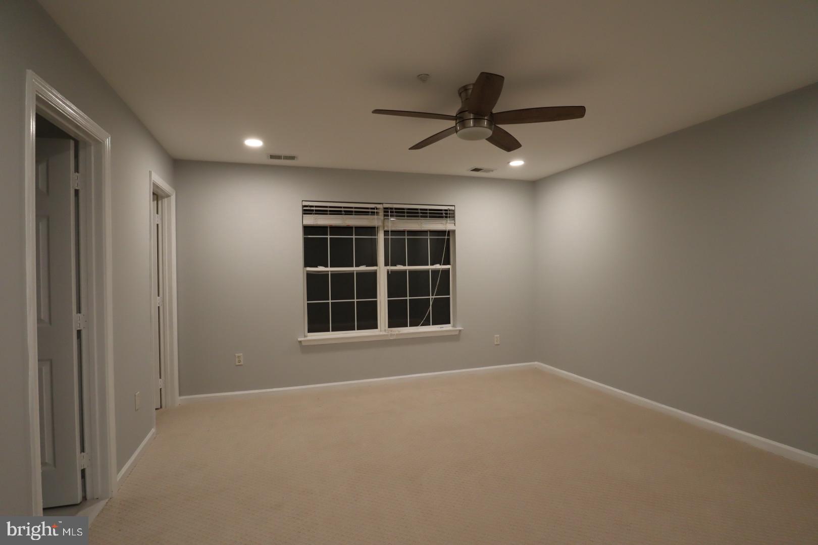 HILL OAKS - Residential Lease