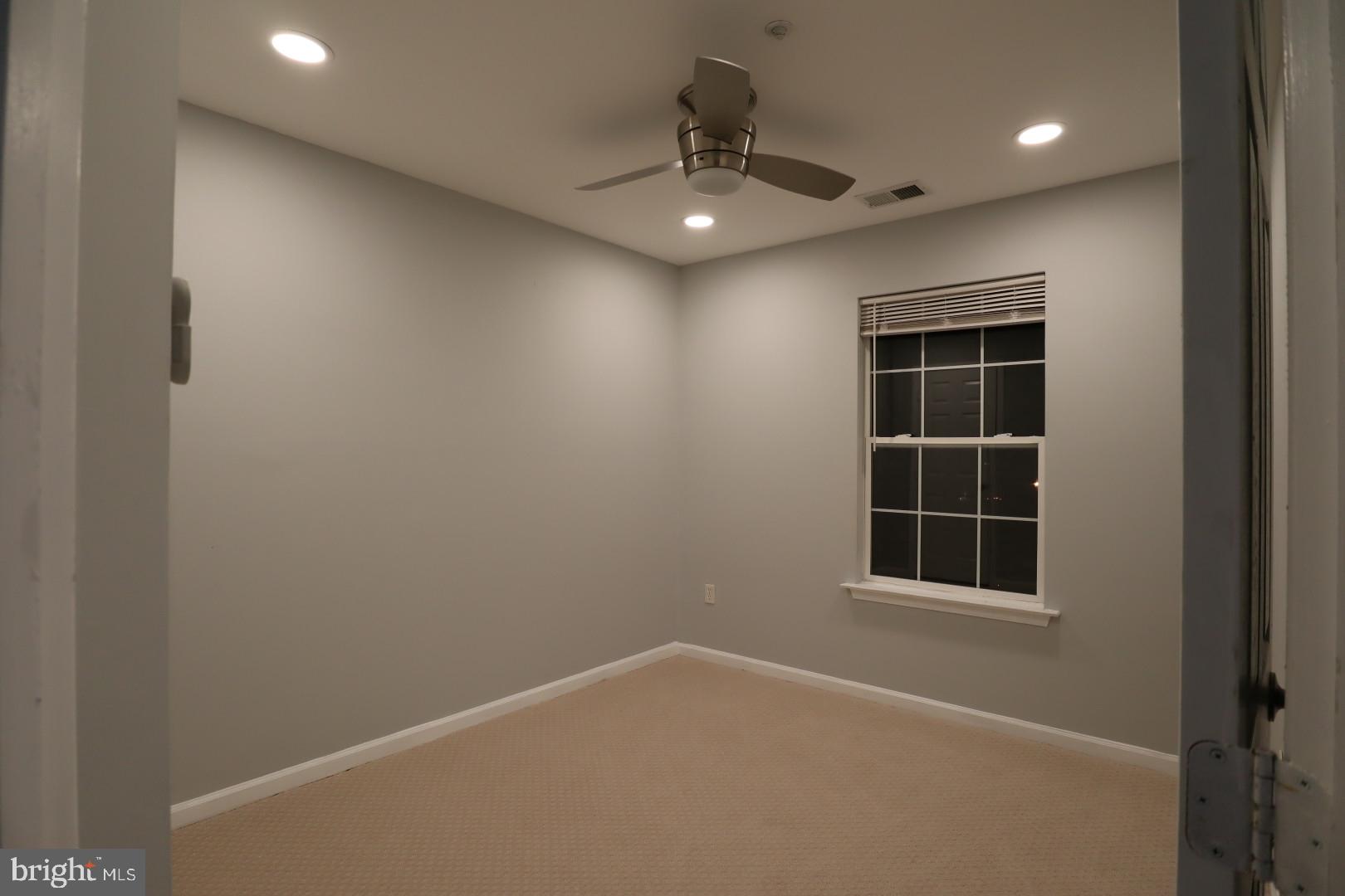 HILL OAKS - Residential Lease