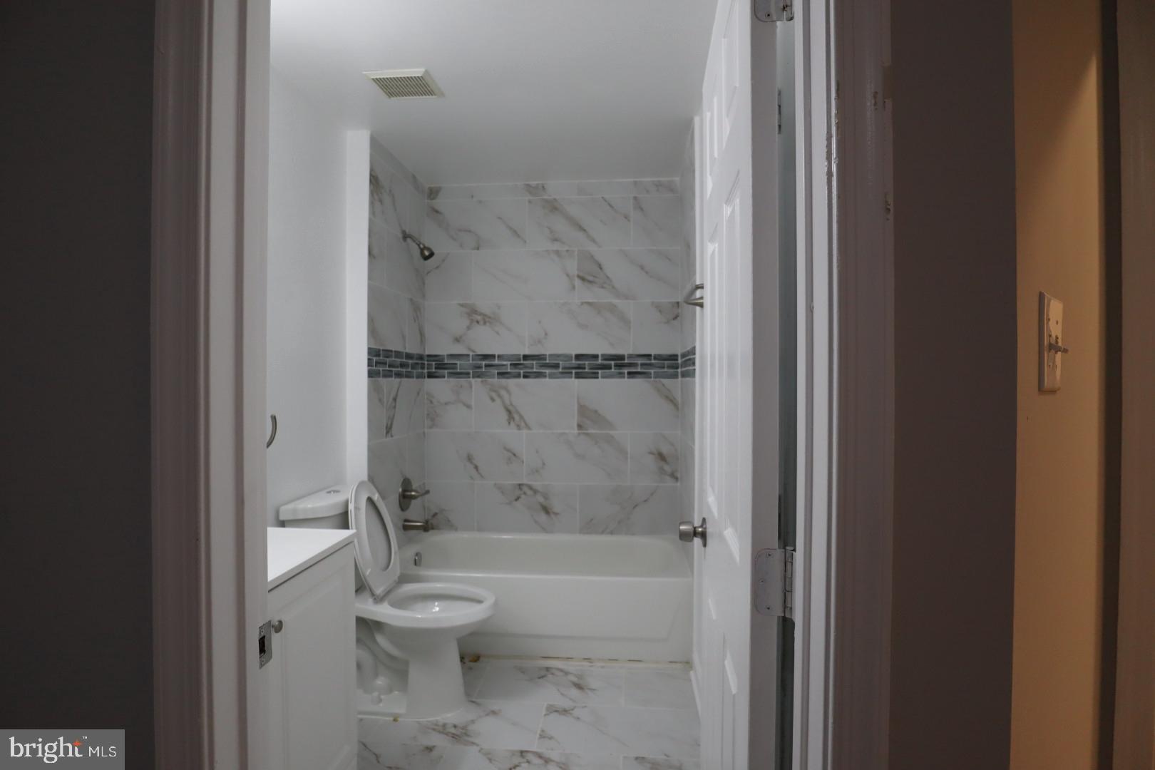 HILL OAKS - Residential Lease