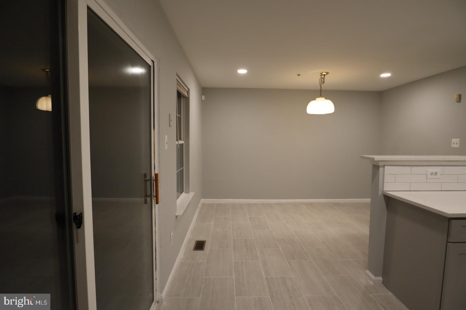 HILL OAKS - Residential Lease