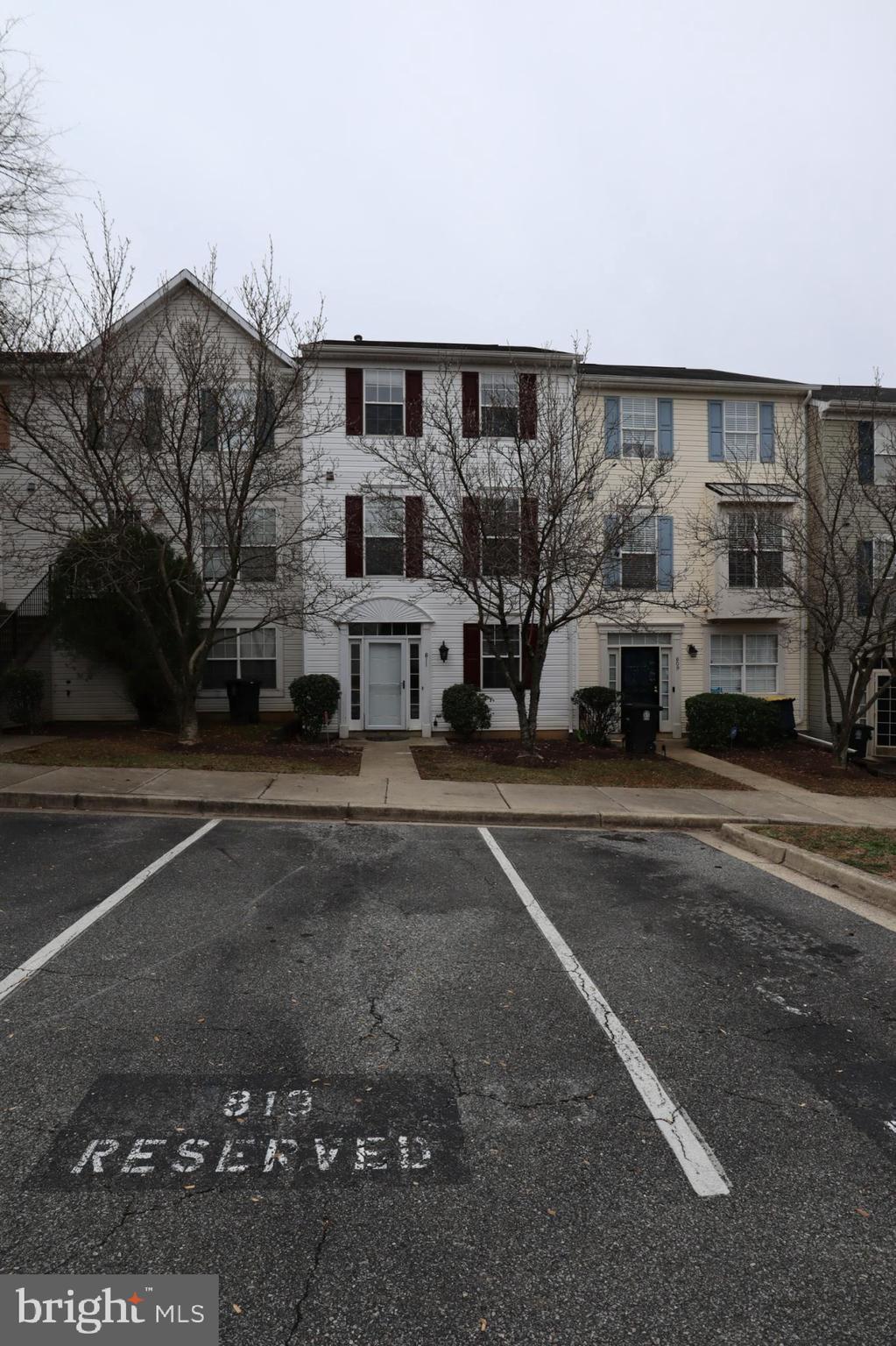 HILL OAKS - Residential Lease