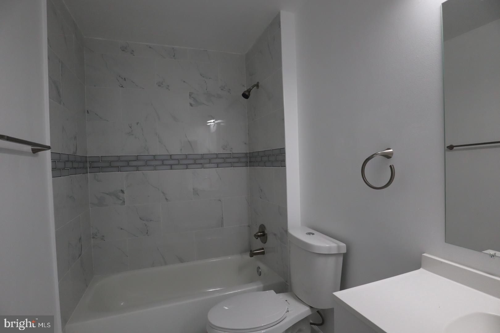 HILL OAKS - Residential Lease