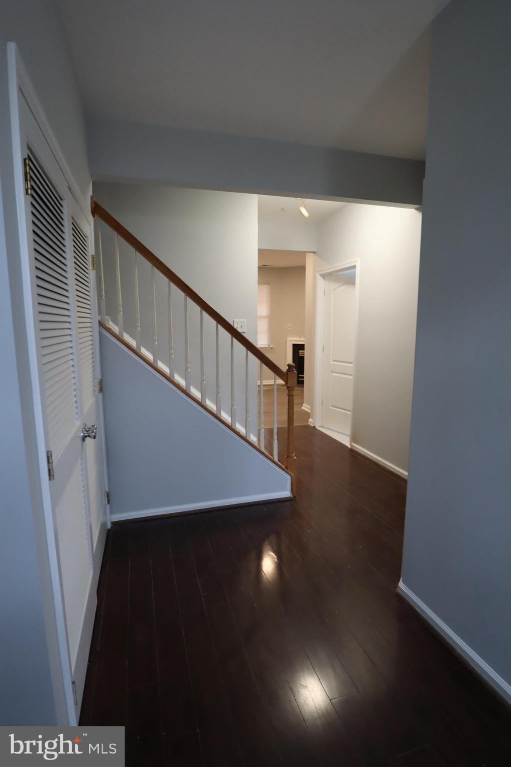 HILL OAKS - Residential Lease