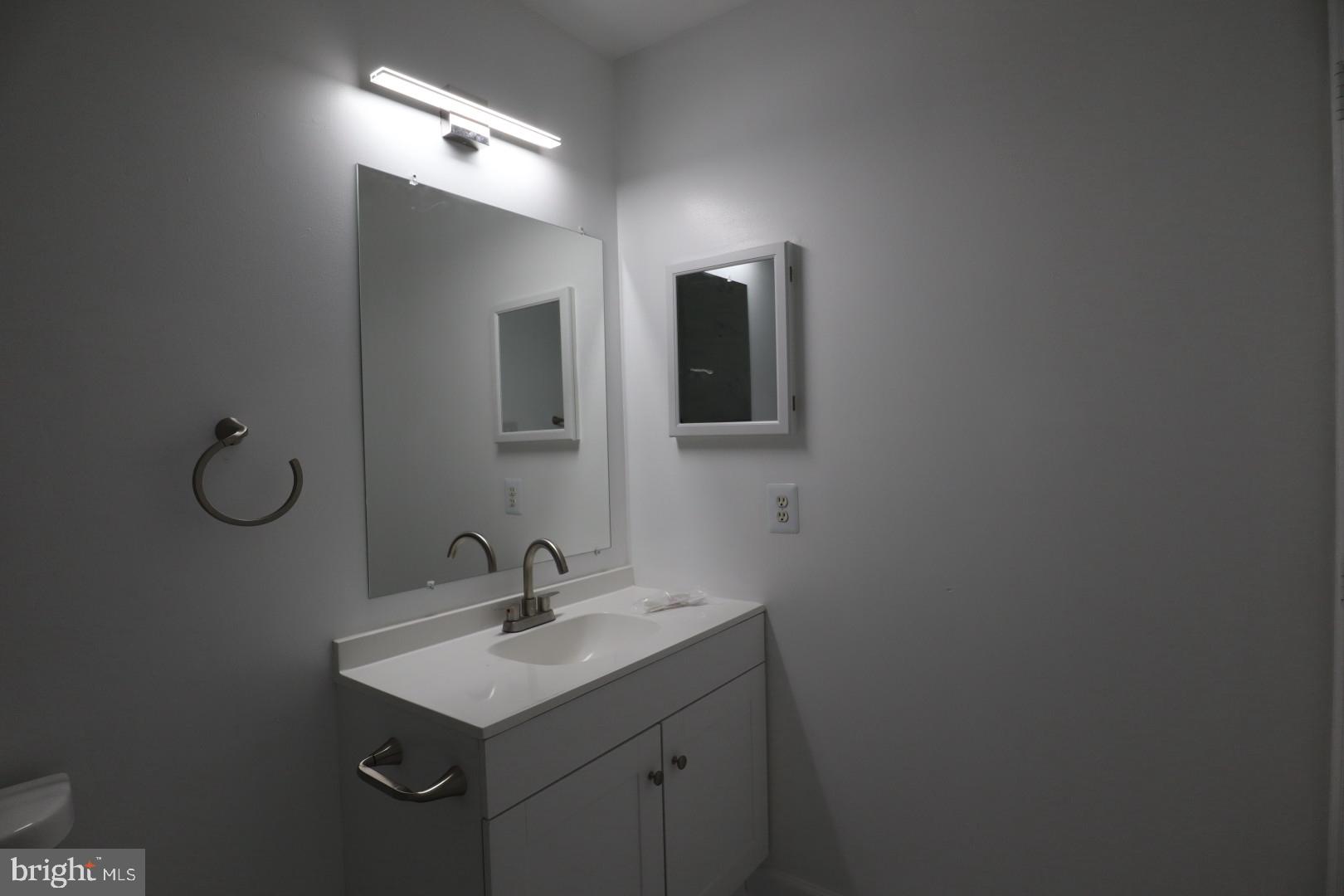 HILL OAKS - Residential Lease