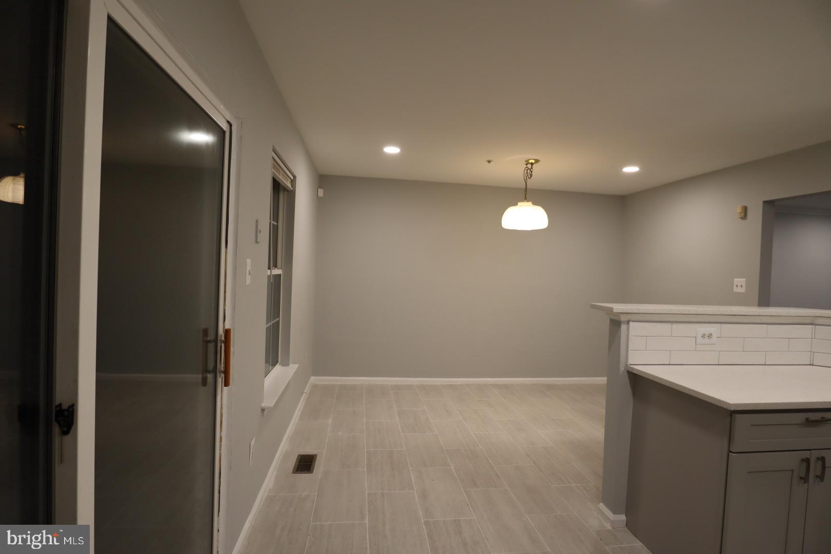 HILL OAKS - Residential Lease