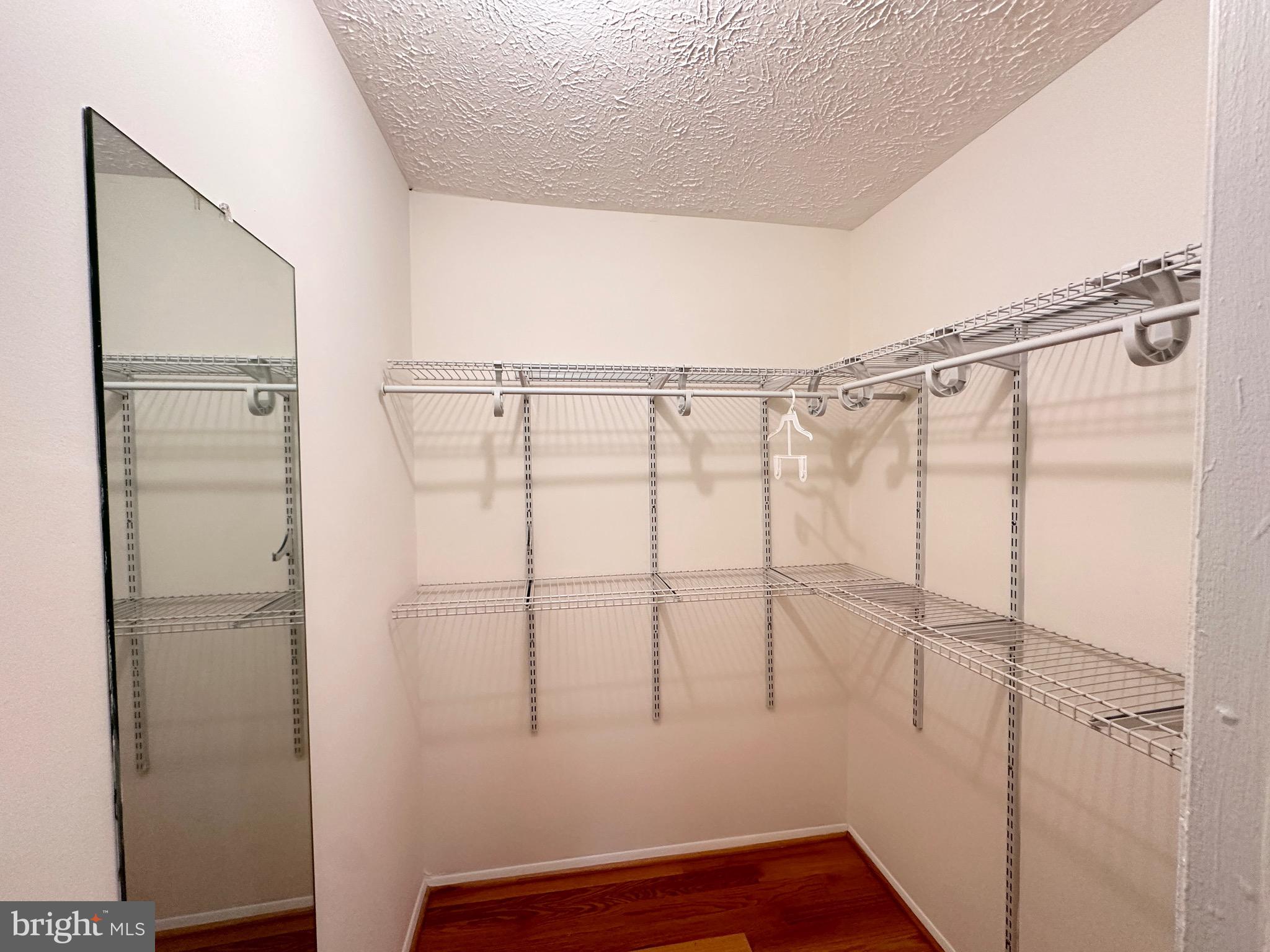 KNOLLS AT NORTH LAKE CONDOMINIUM - Residential