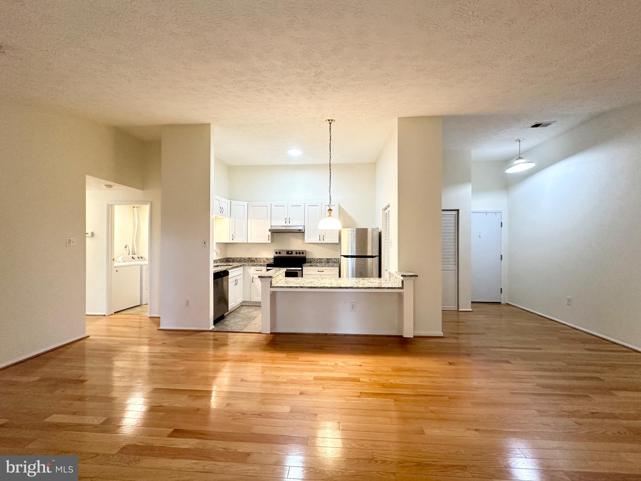 KNOLLS AT NORTH LAKE CONDOMINIUM - Residential