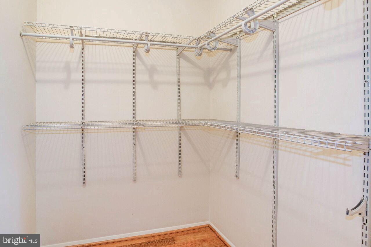 KNOLLS AT NORTH LAKE CONDOMINIUM - Residential