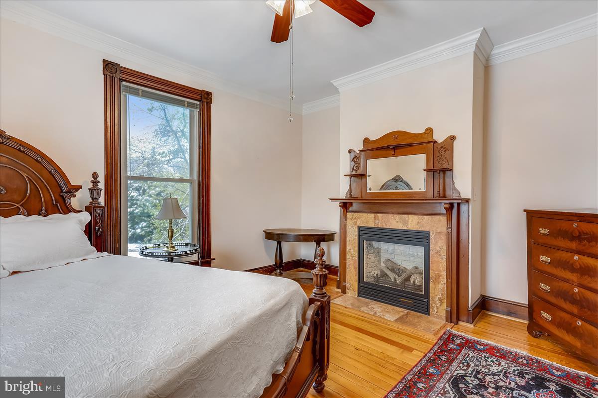 TOWN OF ROUND HILL - Commercial Sale