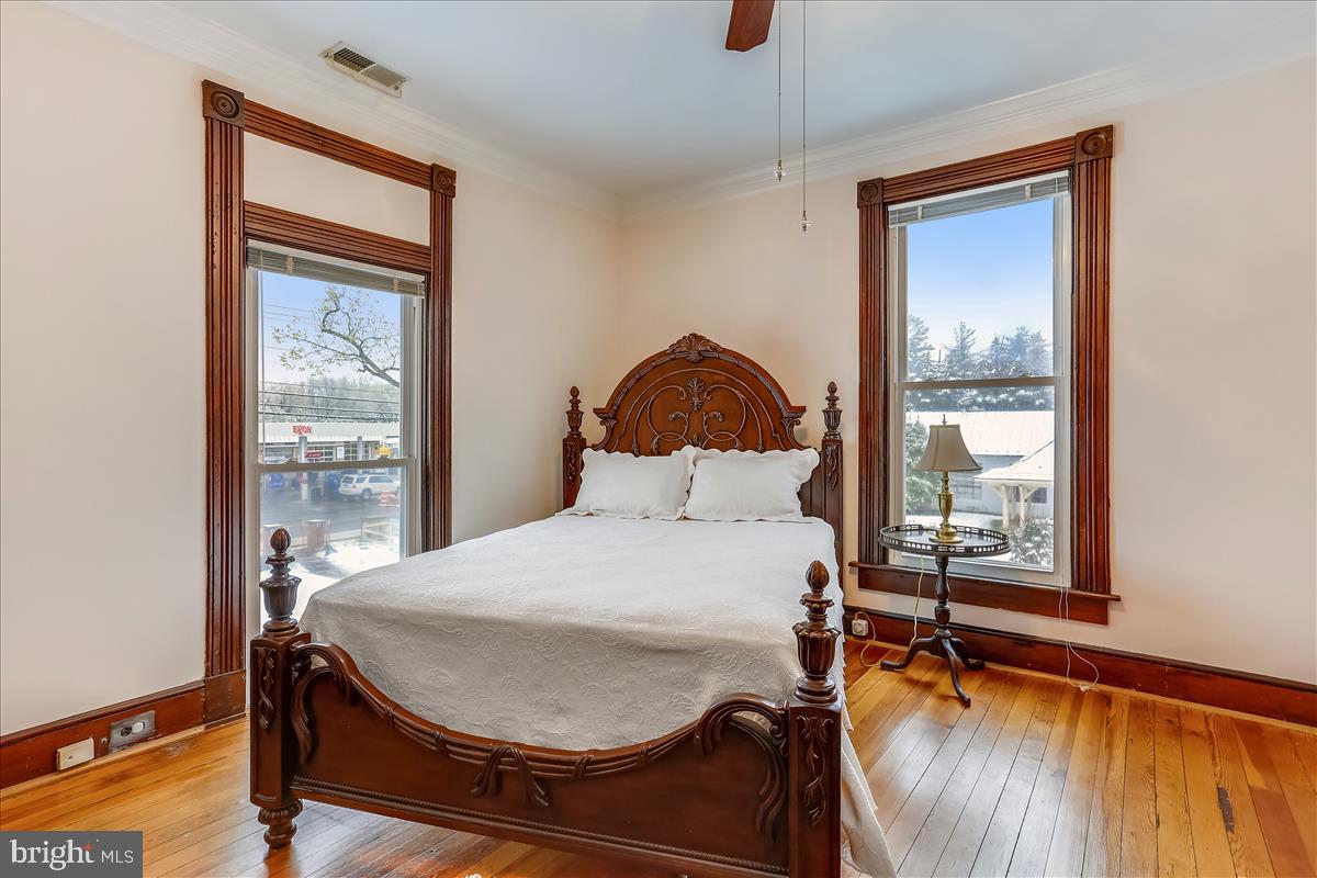 TOWN OF ROUND HILL - Commercial Sale