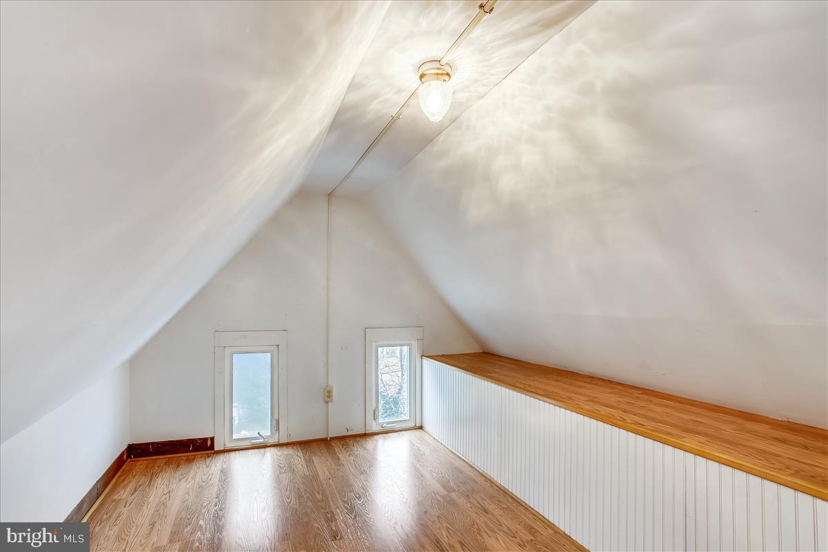 TOWN OF ROUND HILL - Commercial Sale