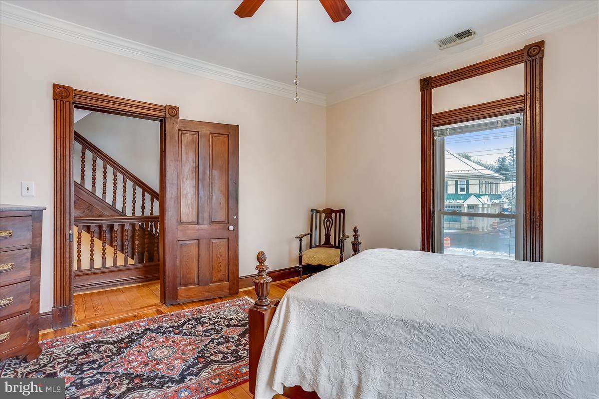 TOWN OF ROUND HILL - Commercial Sale