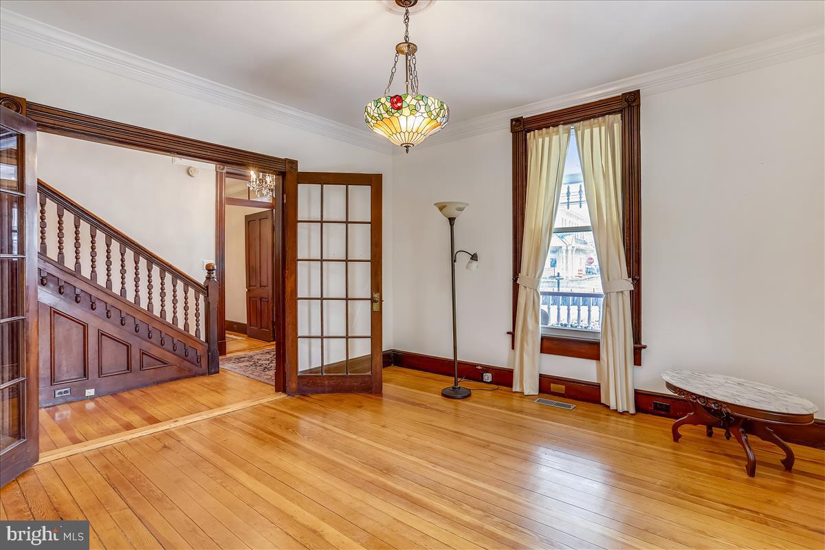 TOWN OF ROUND HILL - Commercial Sale